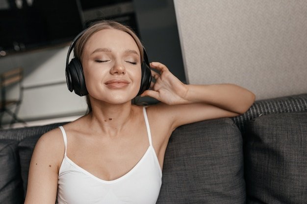 Guided Sleep Introduction (Music Bed)