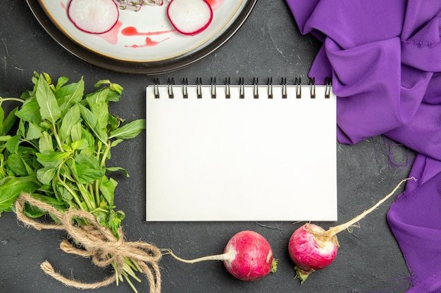 The Minimalist's Perpetual Desk Calendar