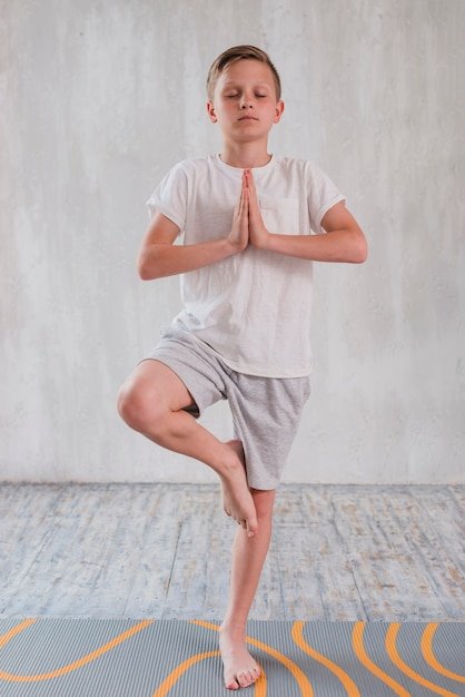 Sports Yoga for Kids: A Warm-up and Cool-down Guide